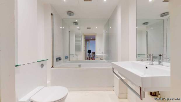 Additional Property Image 1 bedroom Flat for sale in London 11