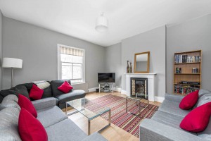 4 bedroom House to rent in London