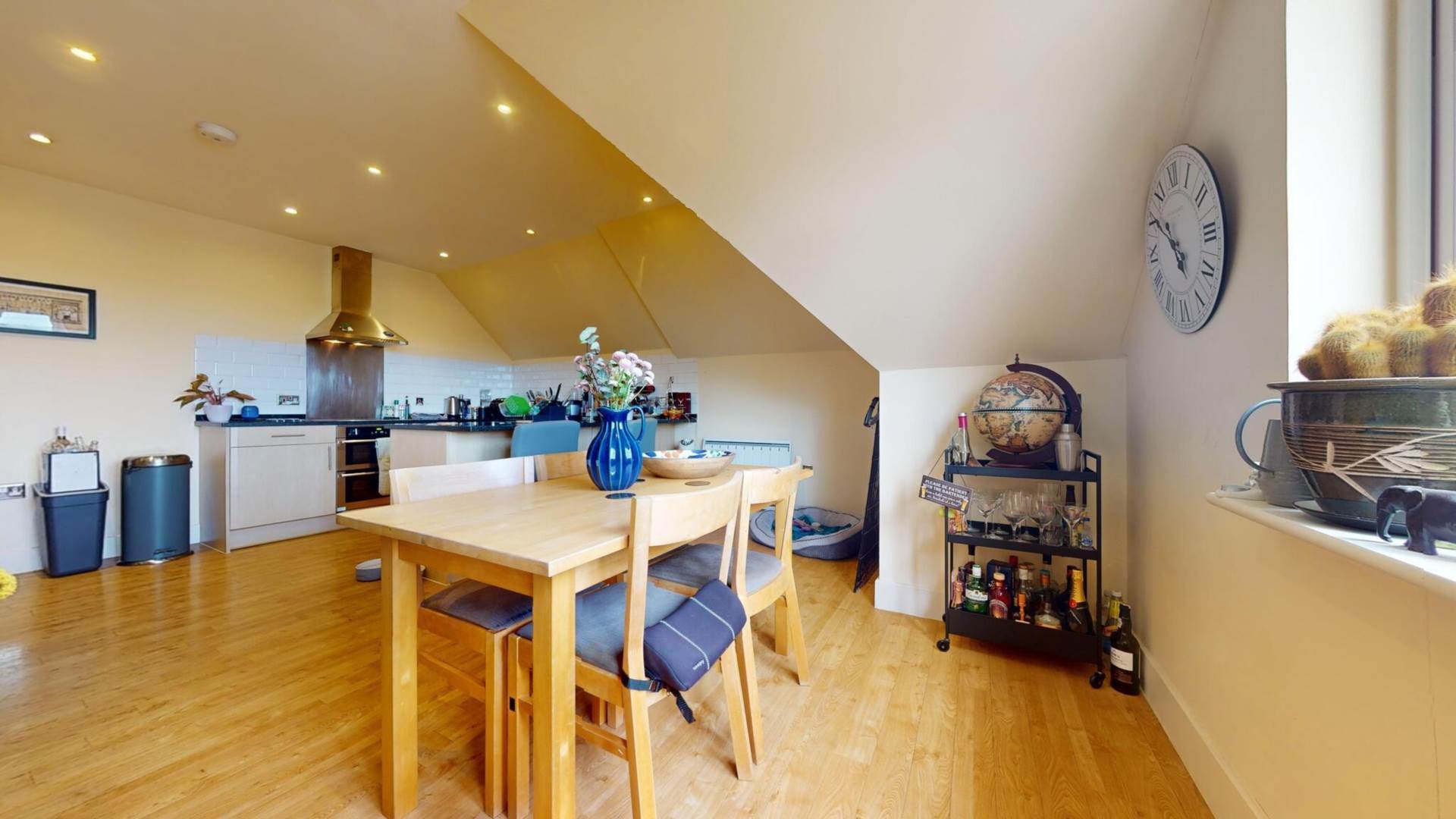 Additional Property Image 2 bedroom Flat to rent in London 11