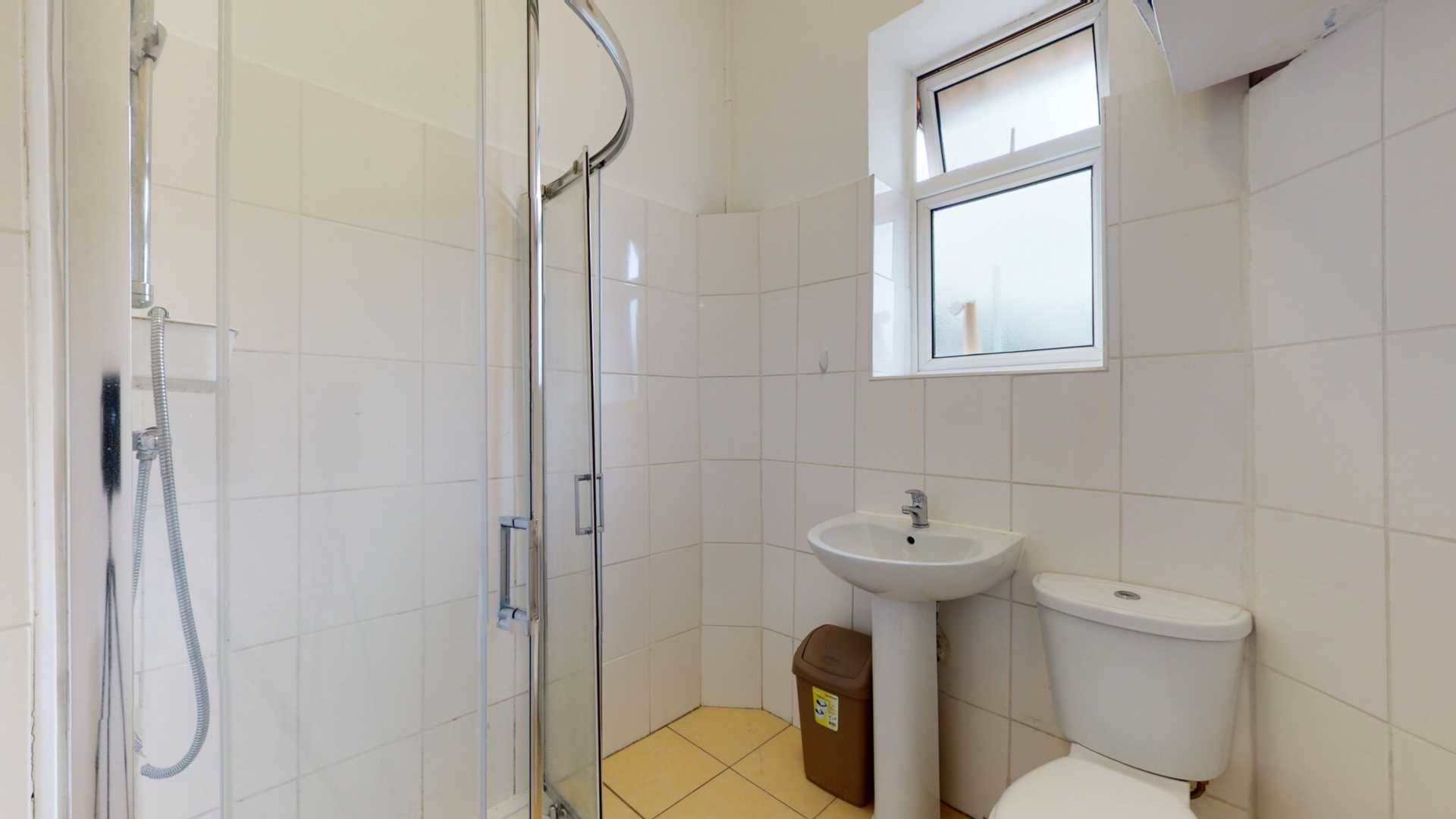 Additional Property Image 2 bedroom Flat to rent in London 13