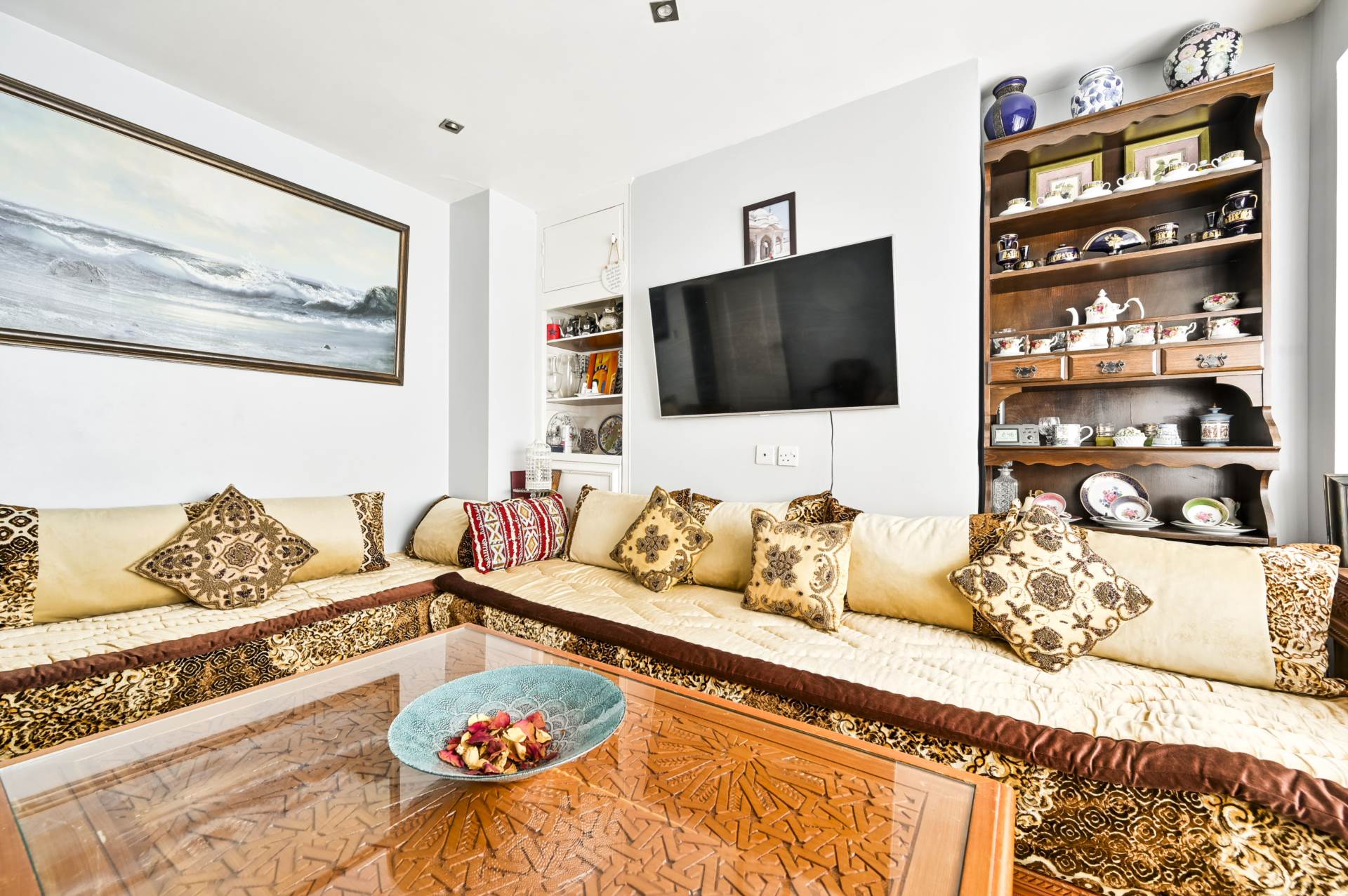 Additional Property Image 2 bedroom Flat for sale in London 2