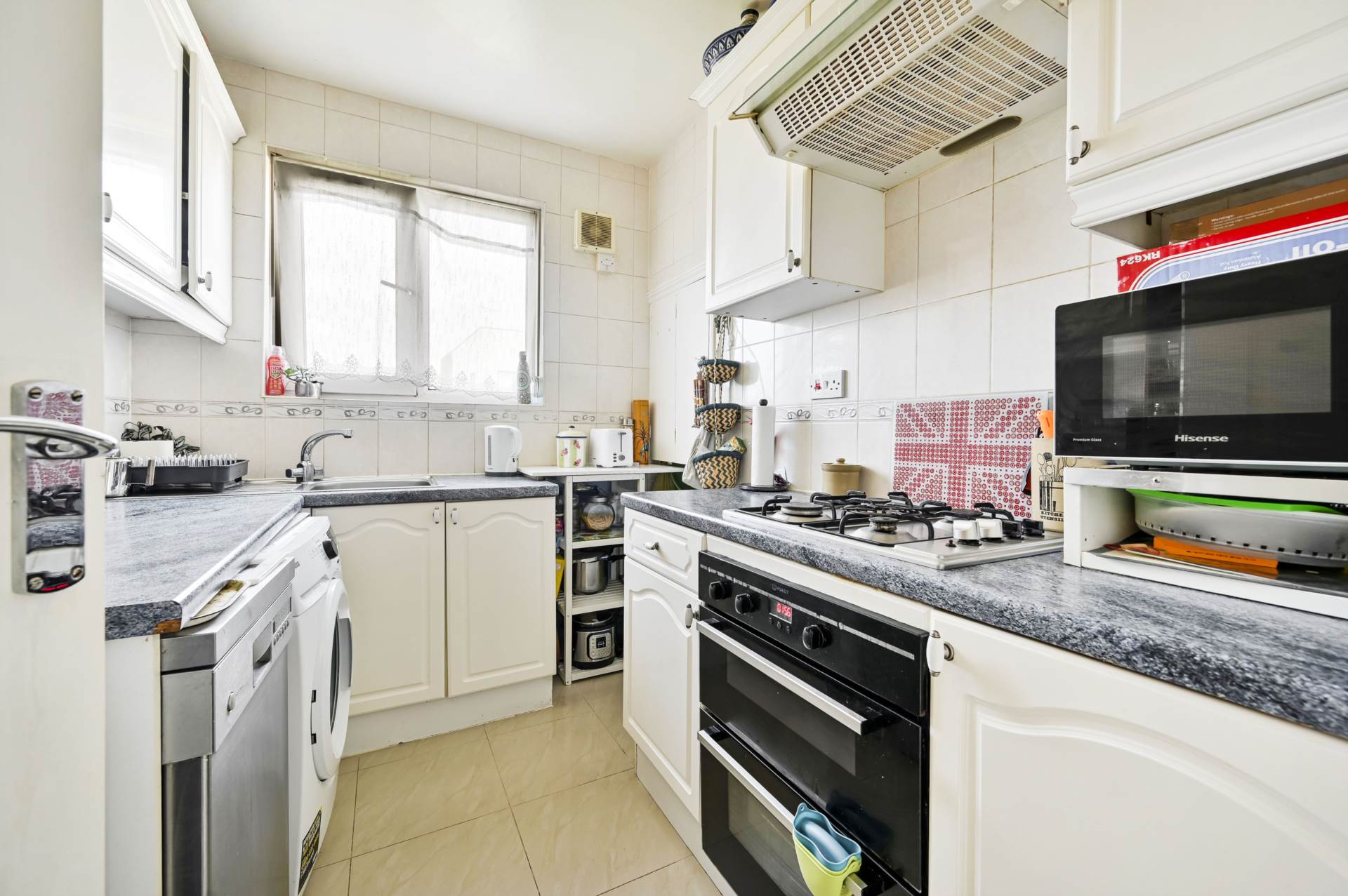Additional Property Image 2 bedroom Flat for sale in London 3