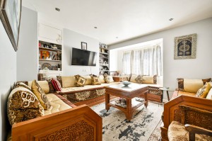 2 bedroom Flat for sale in London