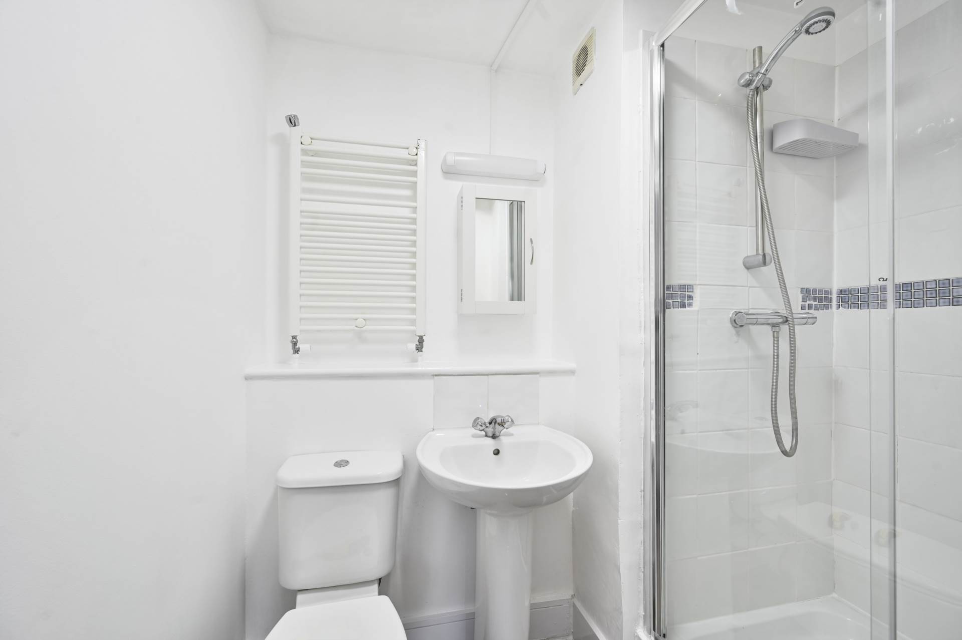 Additional Property Image 3 bedroom Flat to rent in London 8