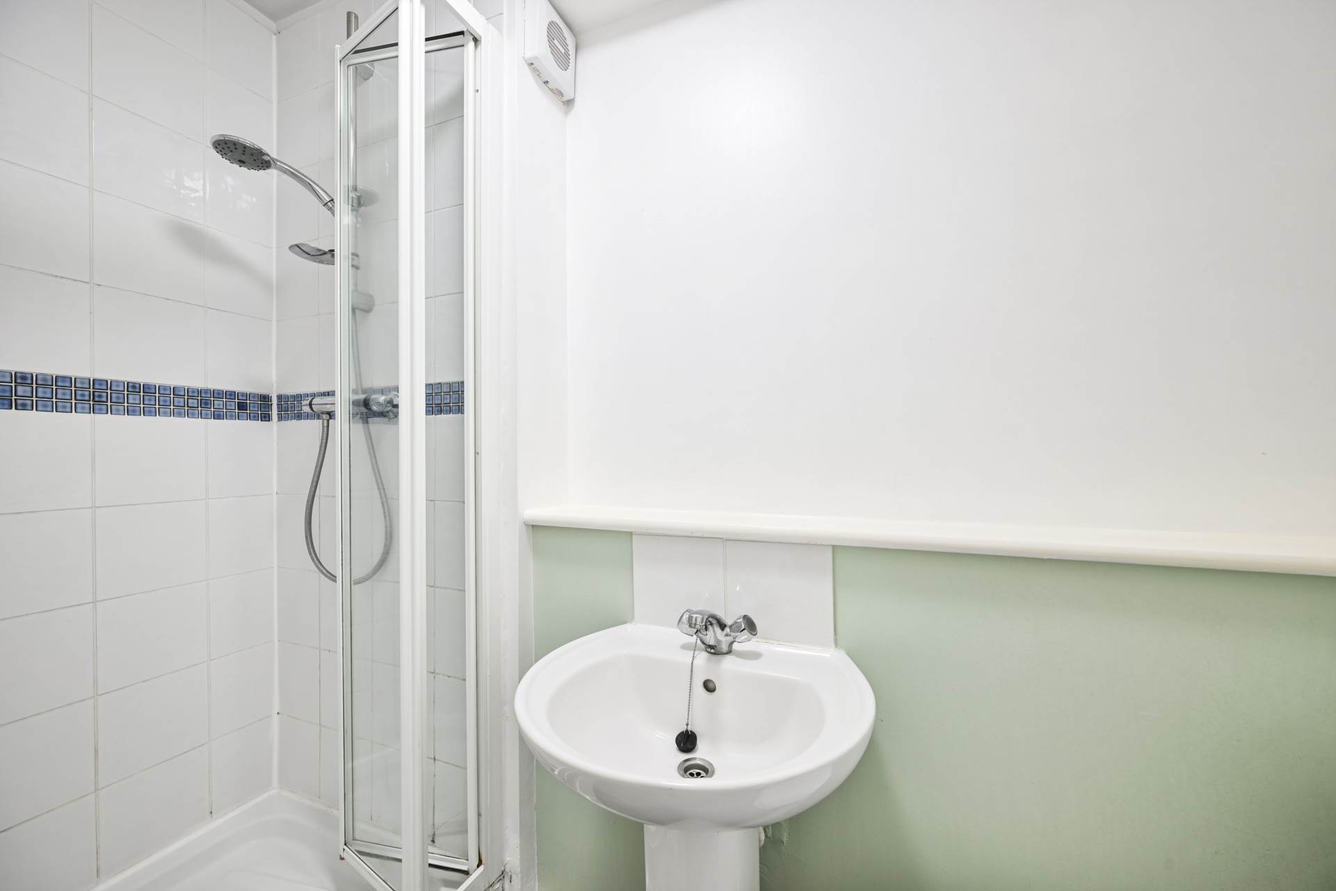 Additional Property Image 3 bedroom Flat to rent in London 11
