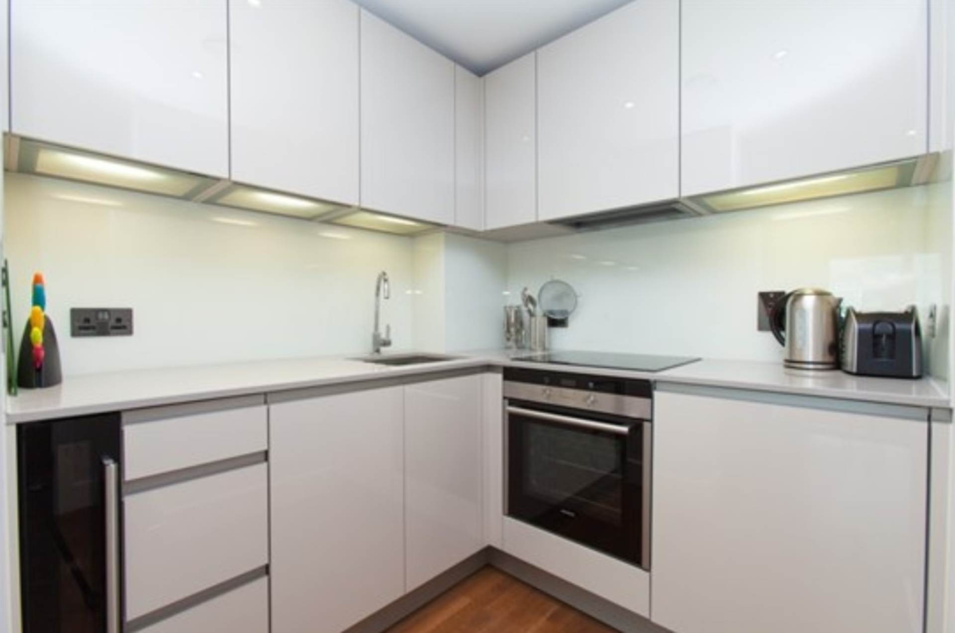 Additional Property Image 3 bedroom Terraced to rent in London 3