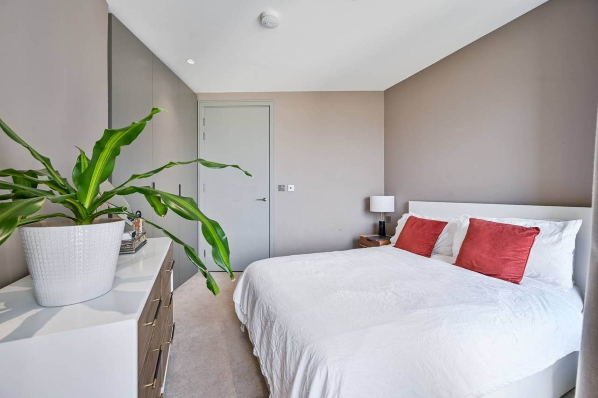 Additional Property Image 1 bedroom Flat to rent in London 9