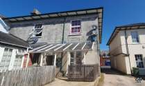 1 bedroom Flat to rent in Chard