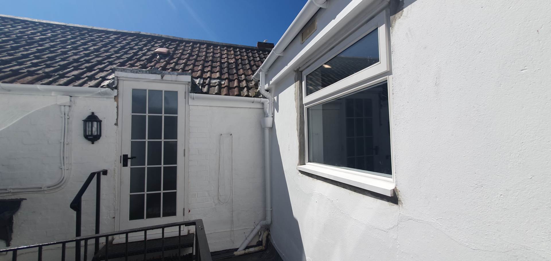 Additional Property Image 2 bedroom Flat to rent in Chard 2