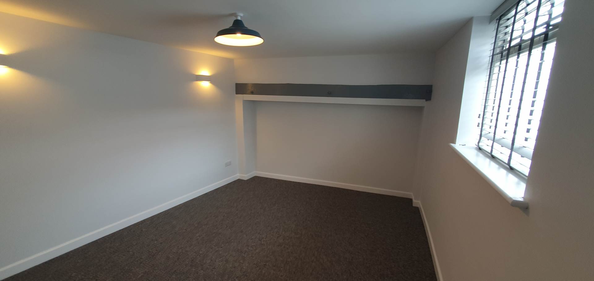 Additional Property Image 2 bedroom Flat to rent in Chard 3