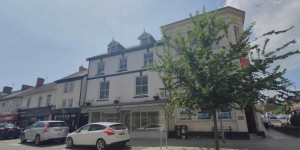 2 bedroom Flat to rent in Chard