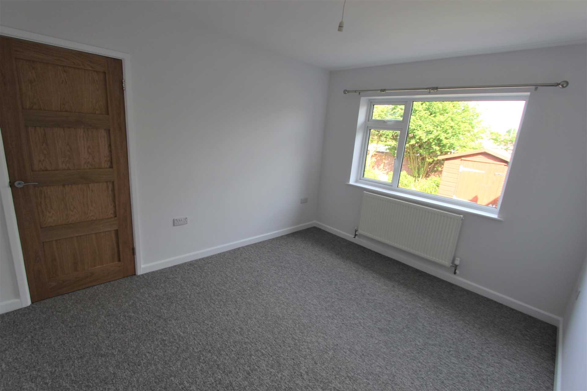 Additional Property Image 2 bedroom Semi Detached to rent in Chard 5