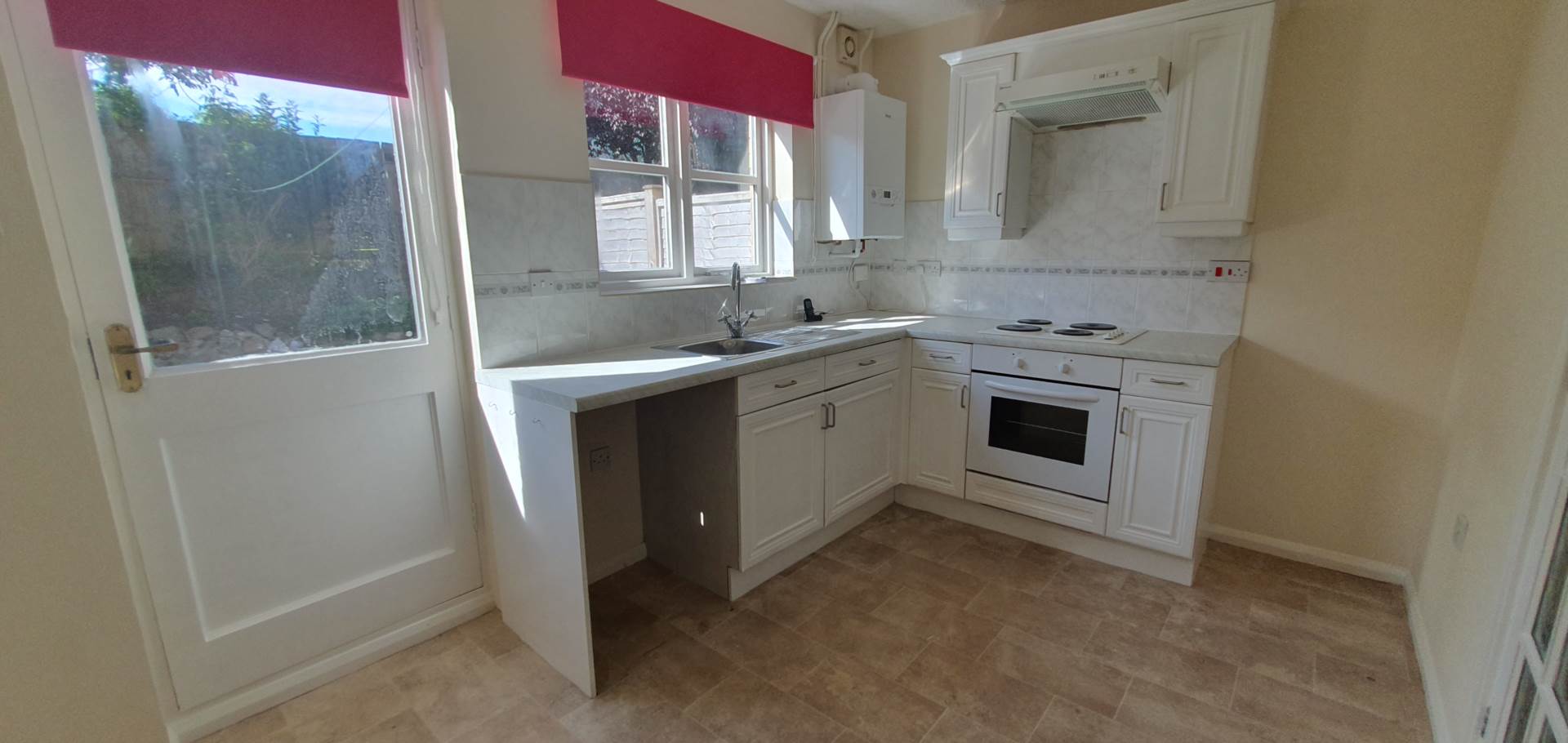 Additional Property Image 2 bedroom Terraced to rent in Chard 4