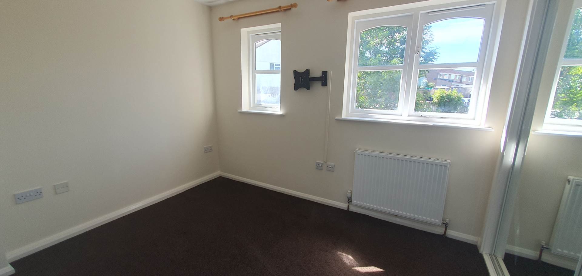 Additional Property Image 2 bedroom Terraced to rent in Chard 6