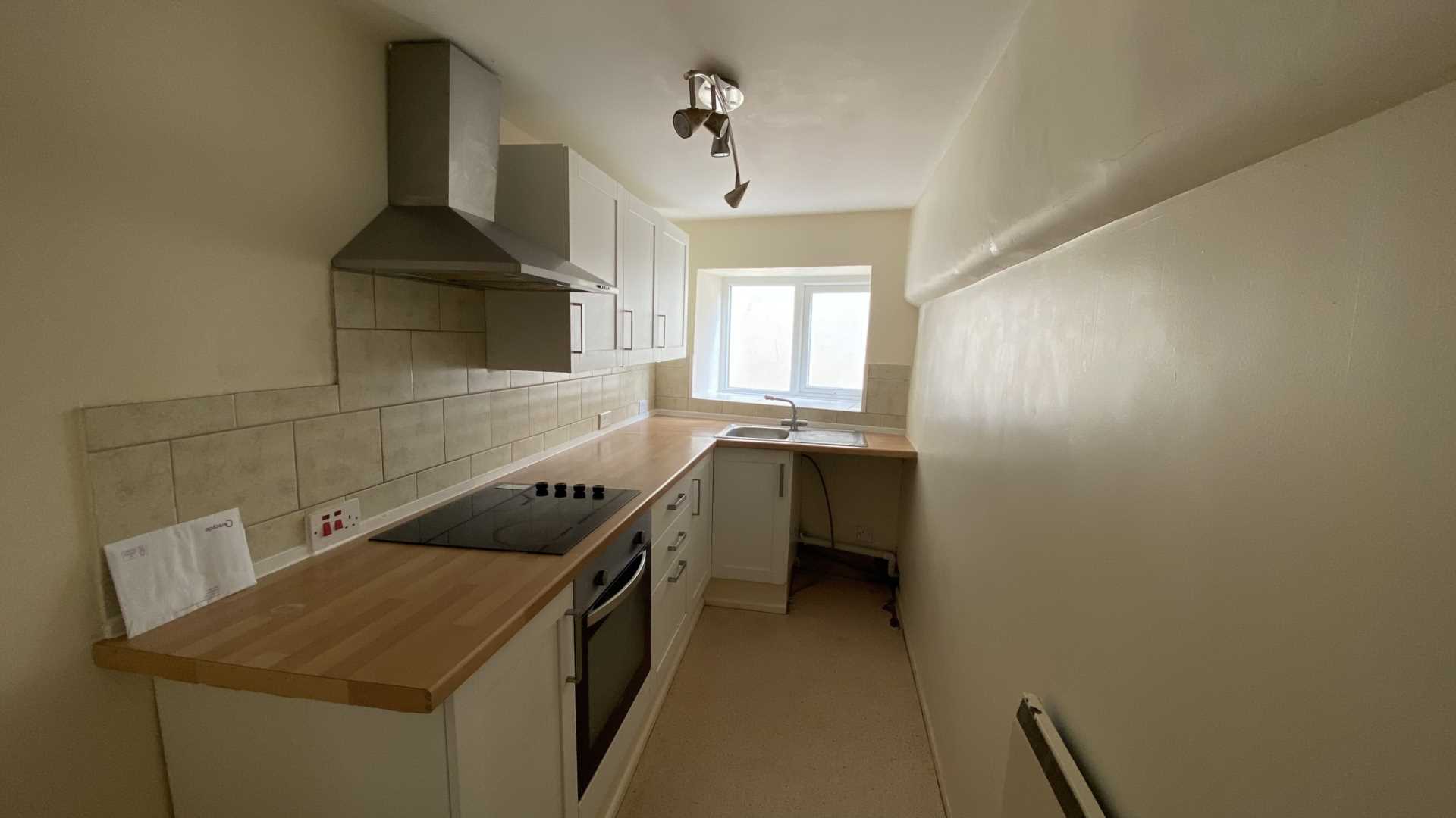 Additional Property Image 2 bedroom Flat to rent in Chard 5