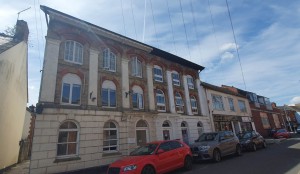 2 bedroom Flat to rent in Chard