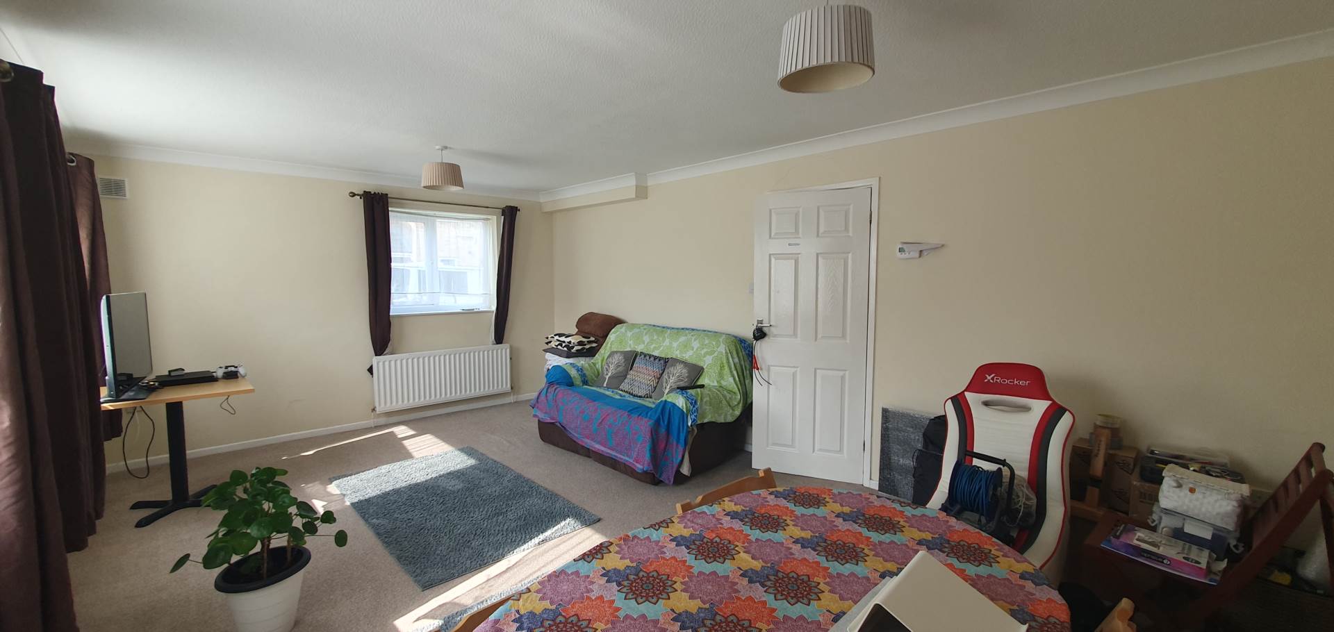 Additional Property Image 2 bedroom Flat to rent in Chard 2
