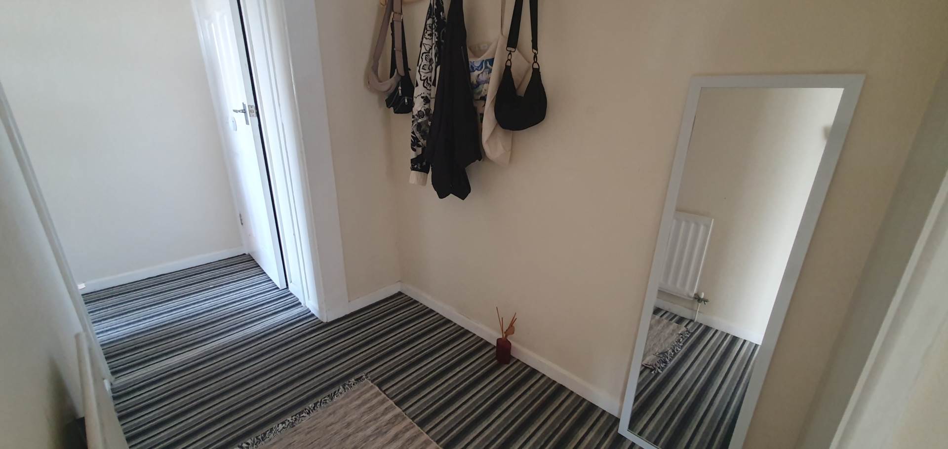 Additional Property Image 2 bedroom Flat to rent in Chard 10