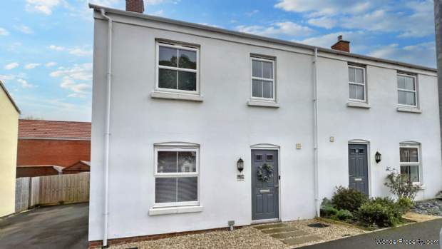 3 bedroom Semi Detached for sale in Chard