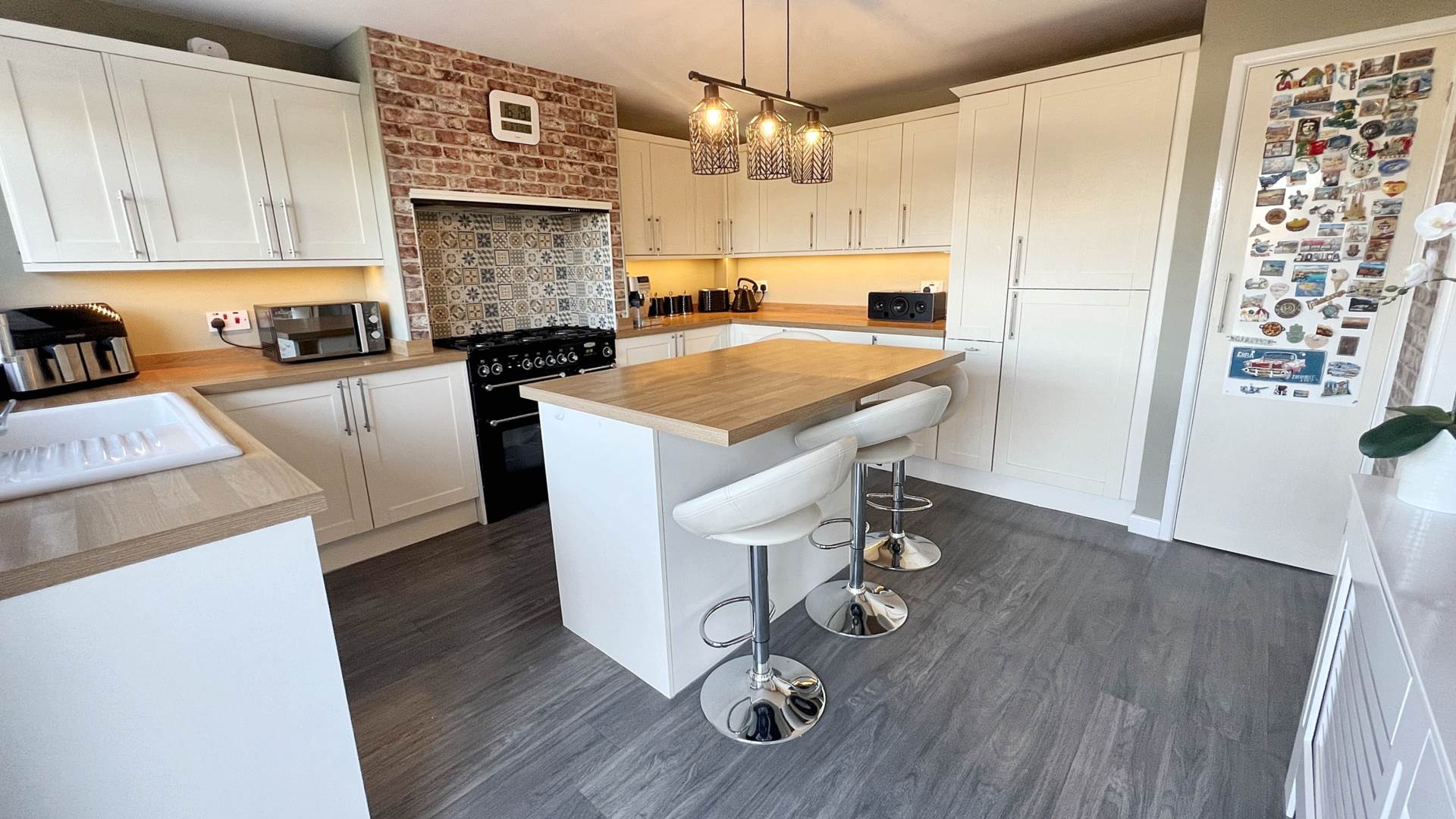 Additional Property Image 3 bedroom Detached Bungalow for sale in Chard 2