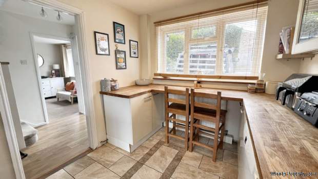 Additional Property Image 4 bedroom Detached for sale in Chard 9