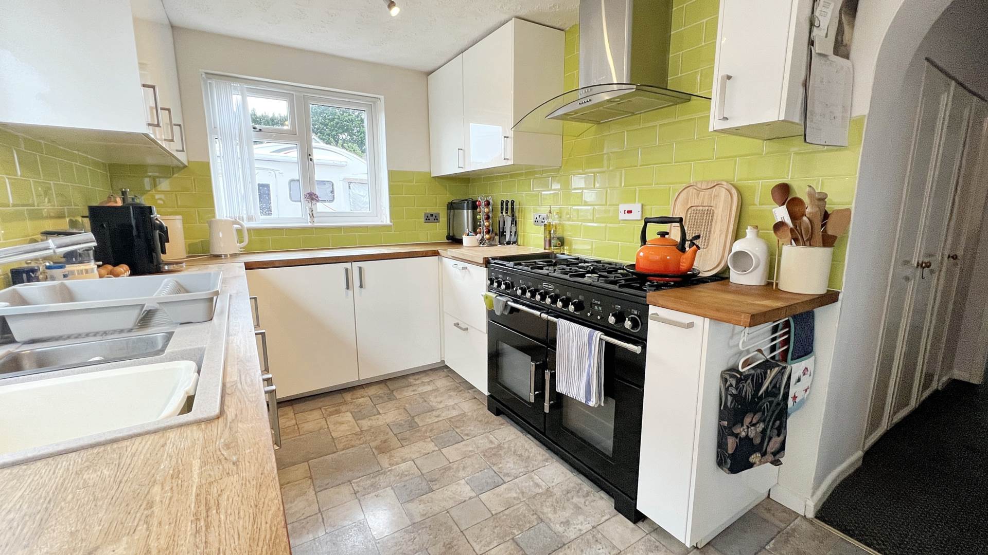 Additional Property Image 5 bedroom Detached for sale in Chard 2