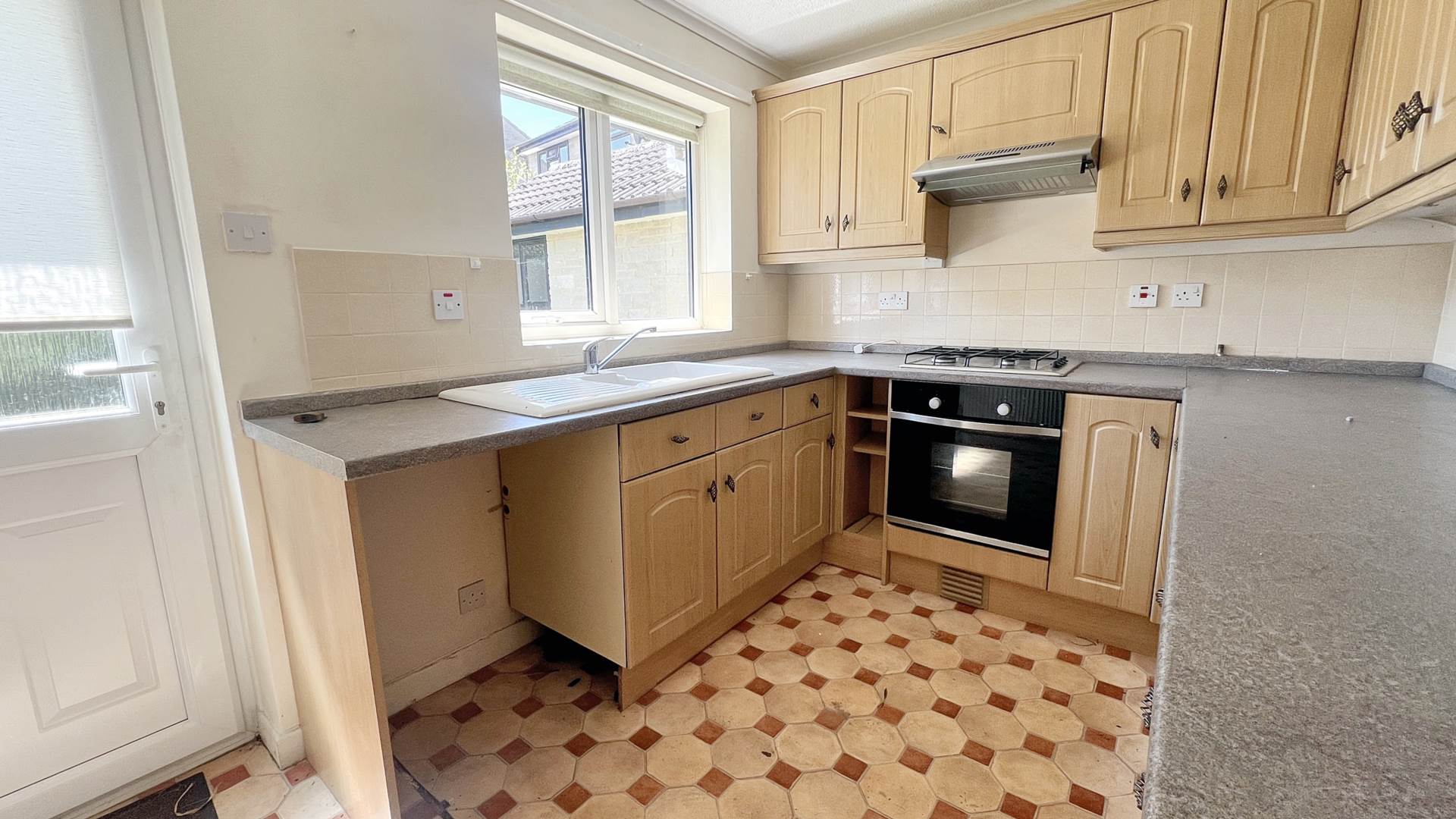 Additional Property Image 2 bedroom Detached Bungalow for sale in Chard 4