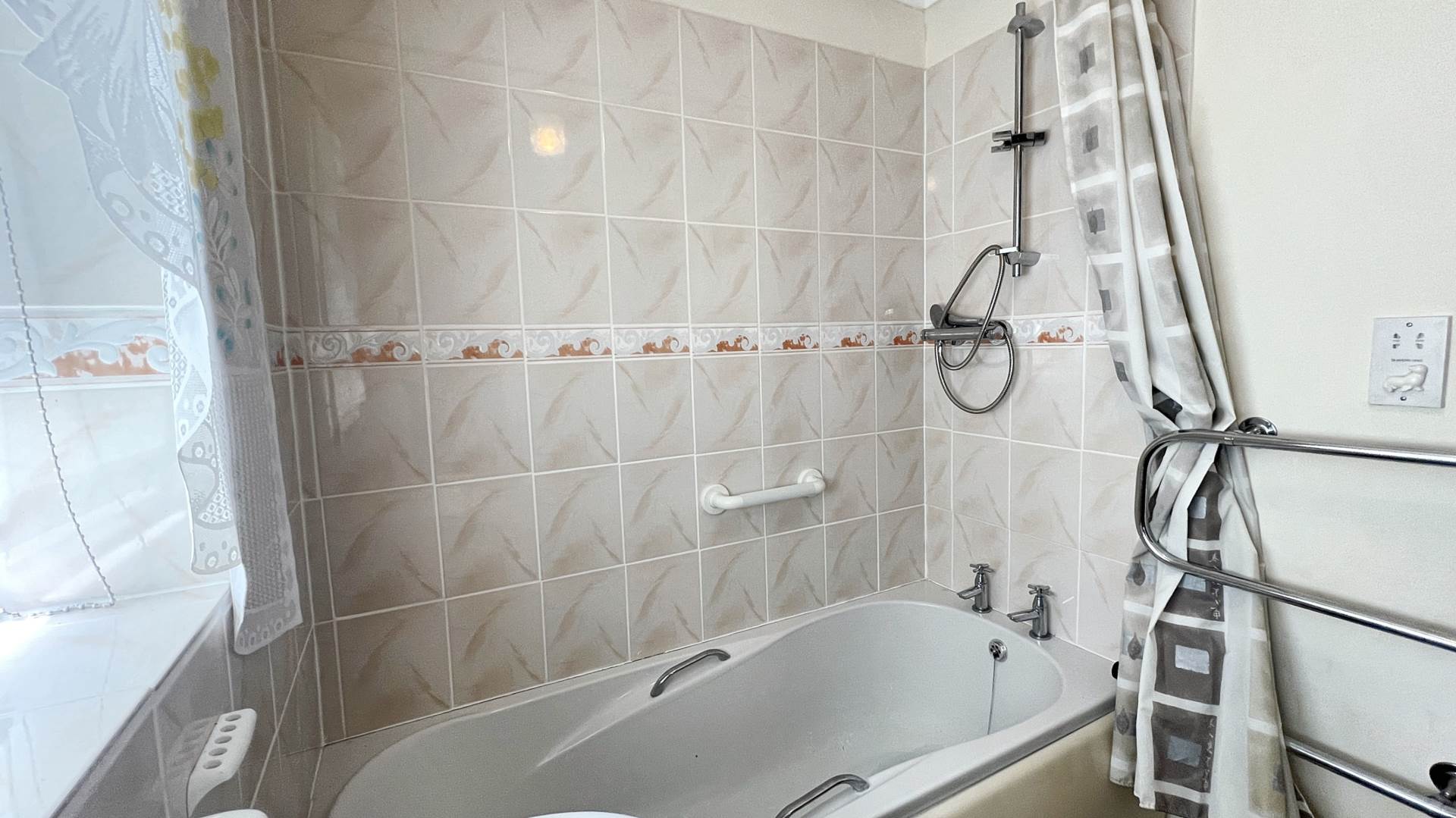 Additional Property Image 2 bedroom Detached Bungalow for sale in Chard 12