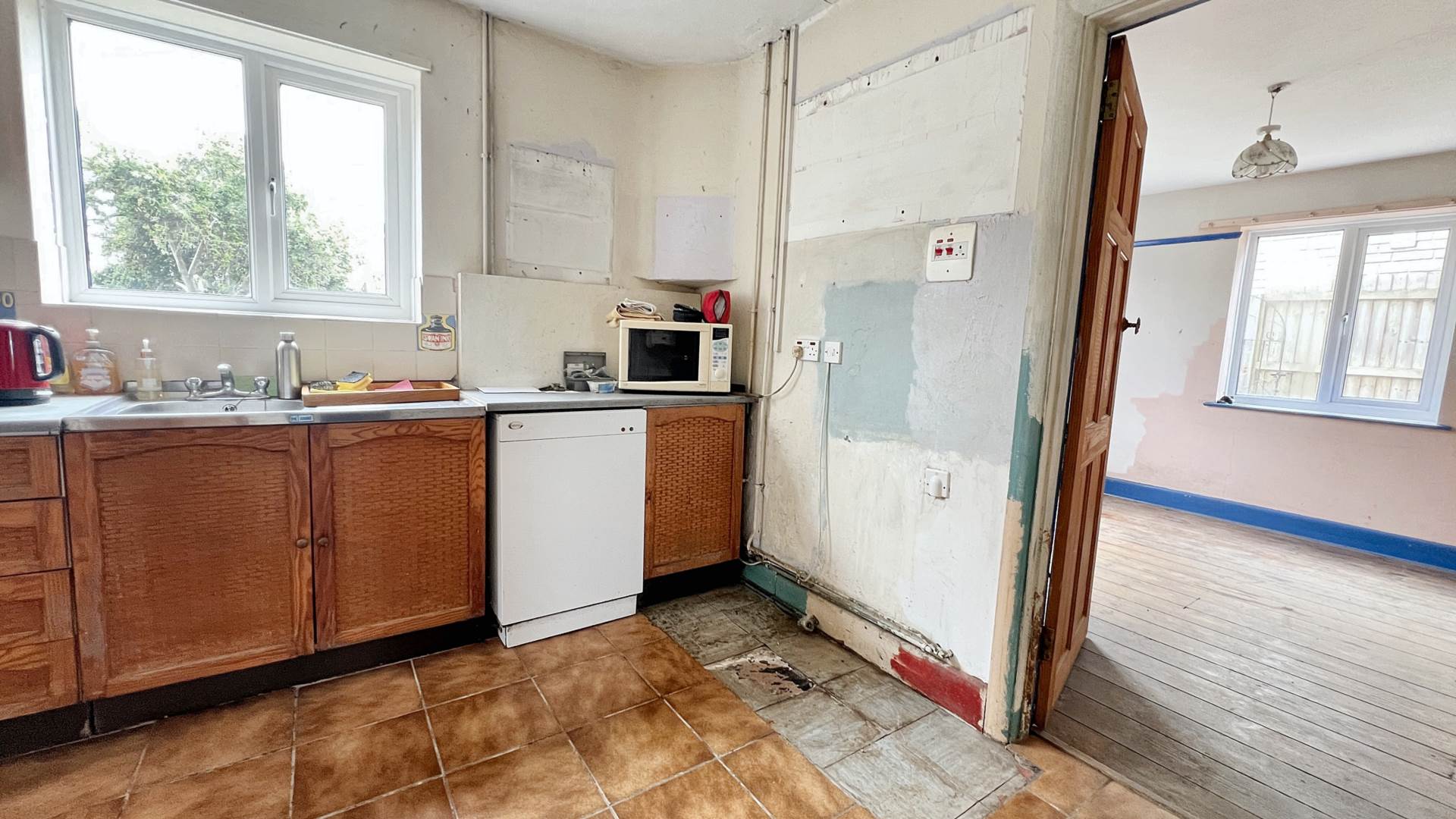 Additional Property Image 3 bedroom Detached for sale in Langport 8