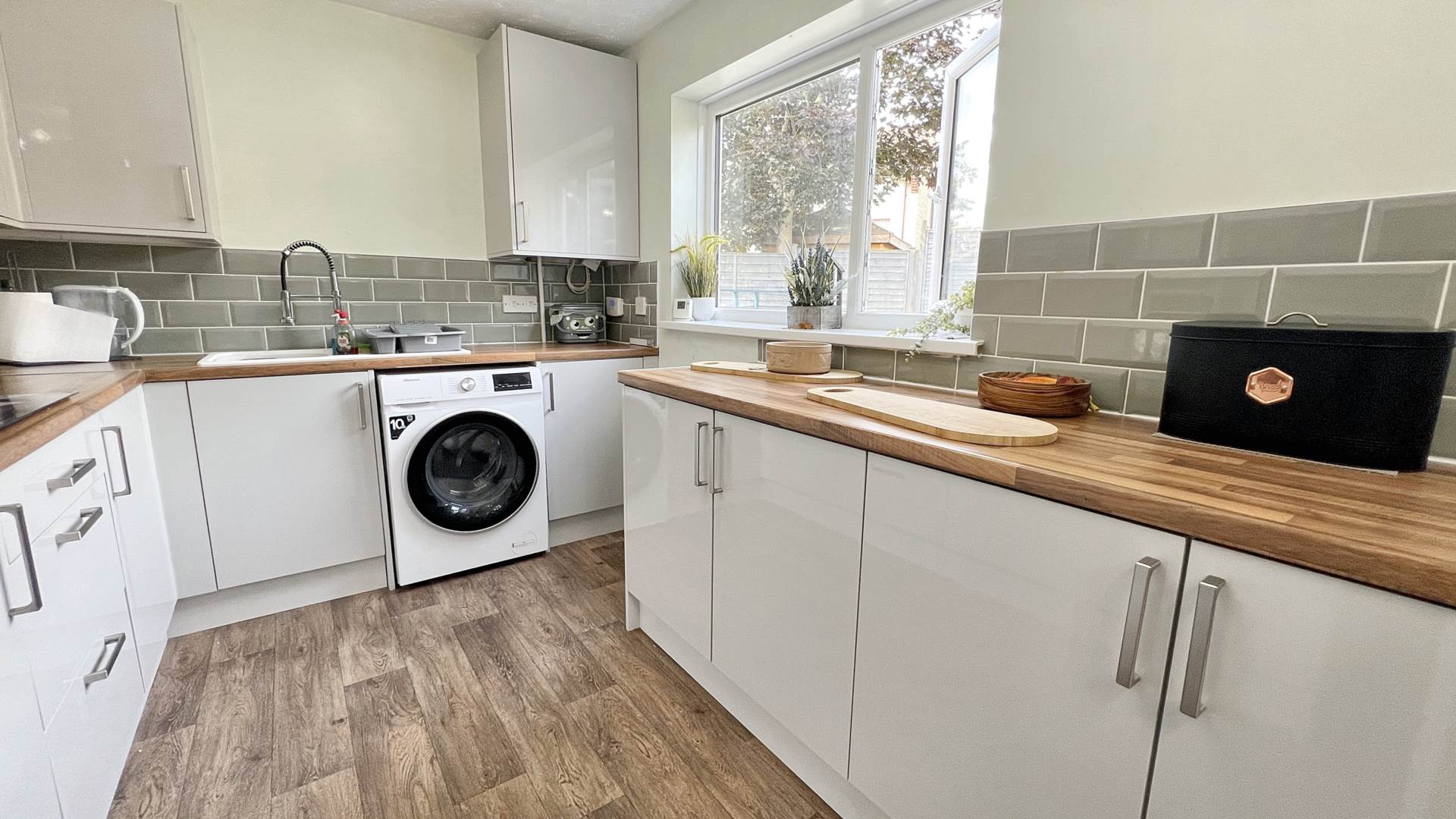 Additional Property Image 4 bedroom Semi Detached for sale in Chard 2