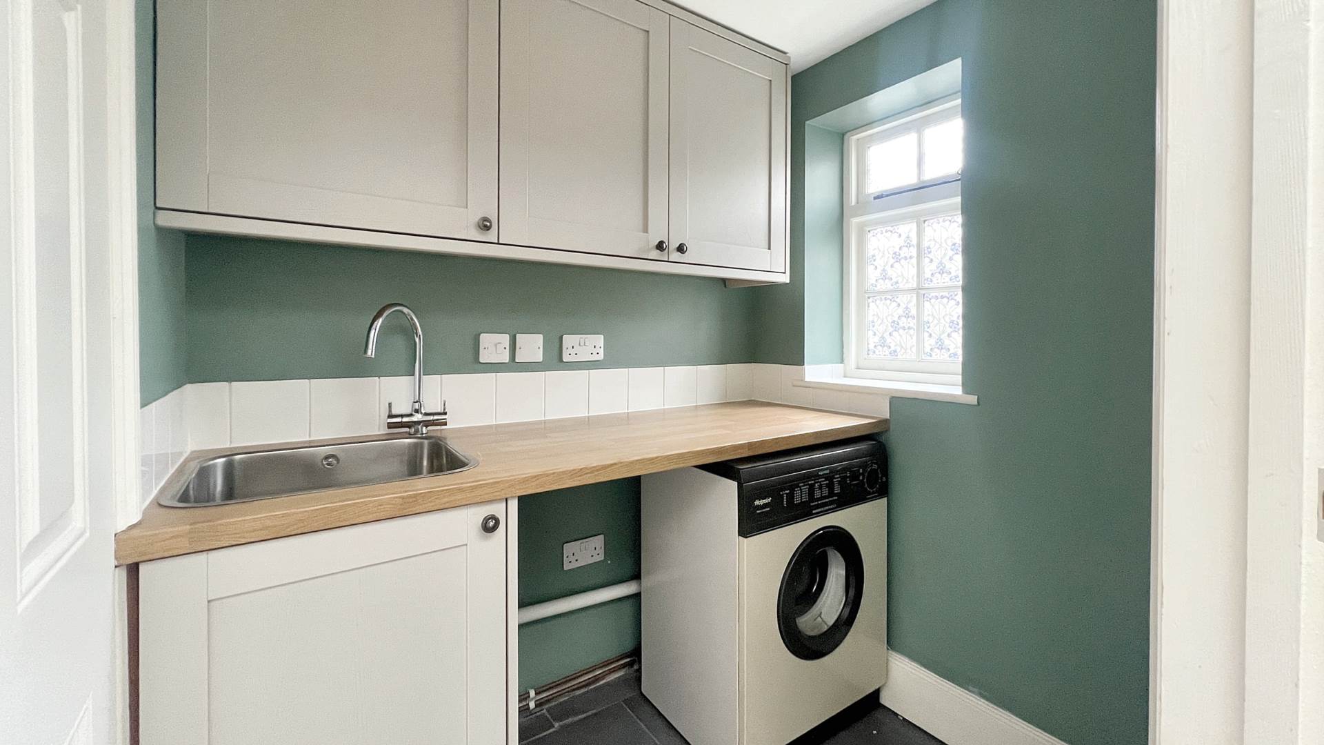 Additional Property Image 3 bedroom Terraced to rent in Chard 5