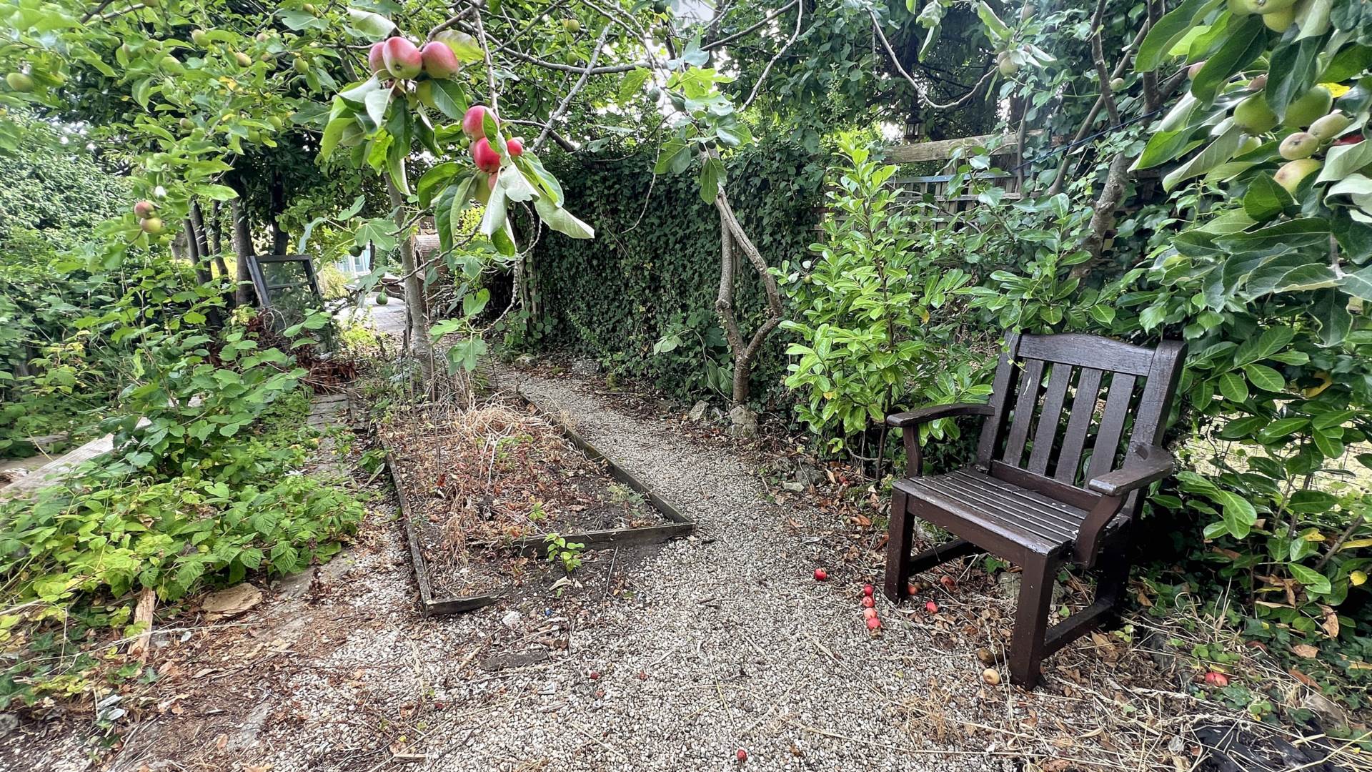 Additional Property Image 1 bedroom Terraced for sale in Chard 17