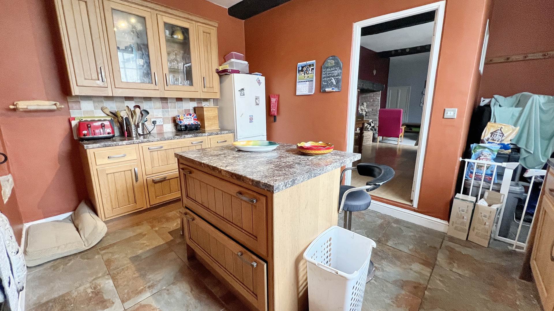 Additional Property Image 3 bedroom Terraced for sale in Ilminster 9