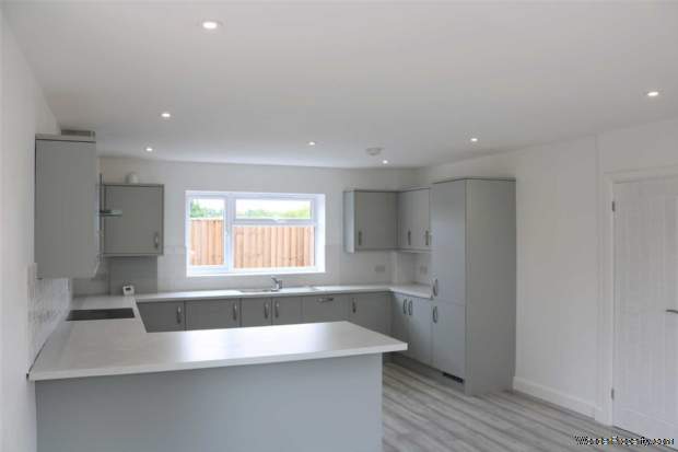 Additional Property Image 3 bedroom Detached to rent in Witney 6