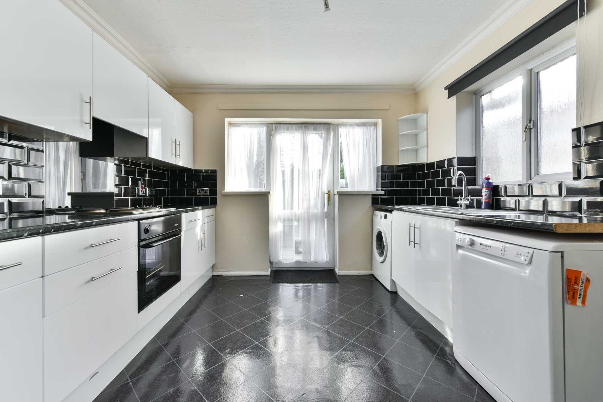Additional Property Image 3 bedroom Semi Detached to rent in Banstead 4