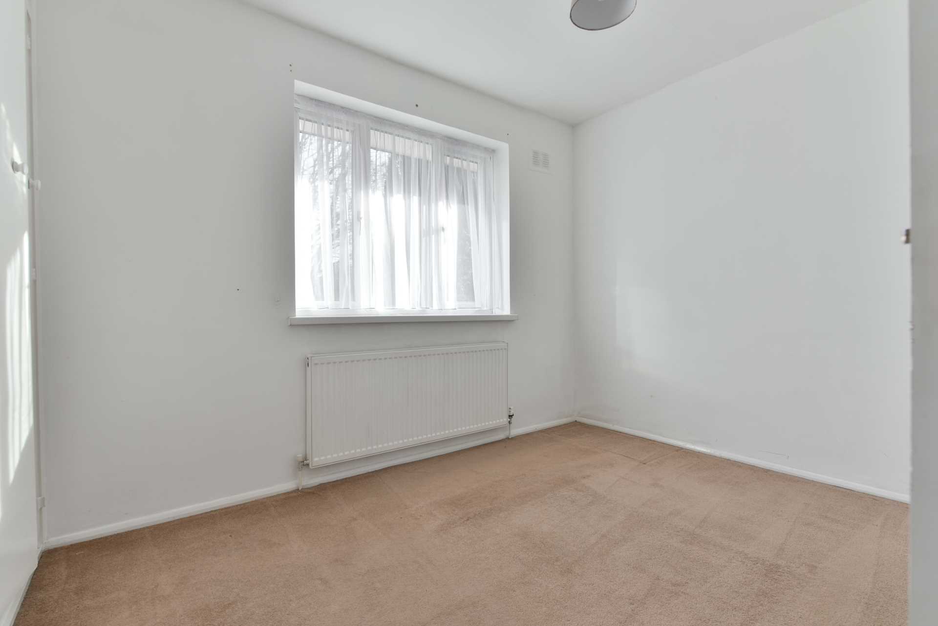 Additional Property Image 3 bedroom Semi Detached to rent in Banstead 6