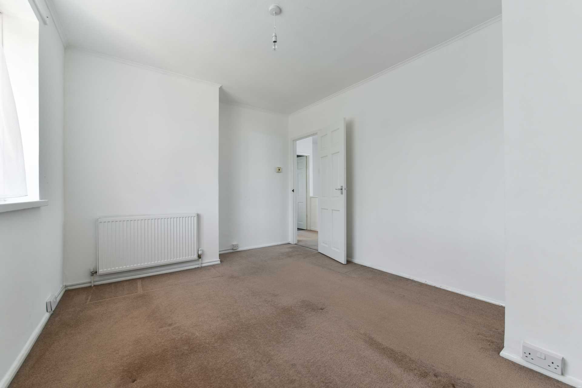 Additional Property Image 3 bedroom Semi Detached to rent in Banstead 7