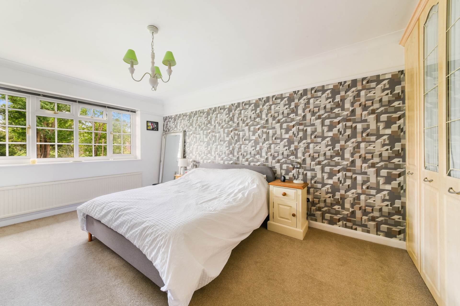 Additional Property Image 4 bedroom Semi Detached to rent in Banstead 8