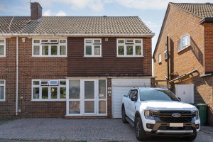 2 bedroom Flat to rent in Tadworth