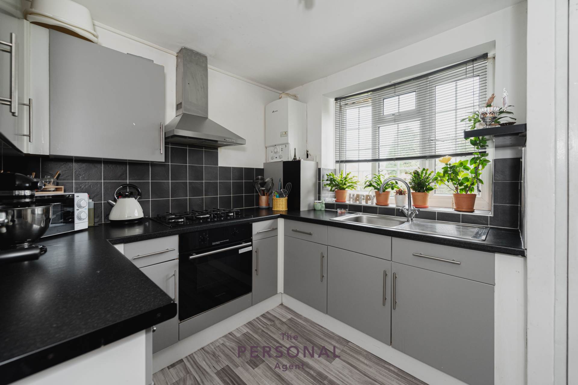 Additional Property Image 2 bedroom Flat to rent in Tadworth 2