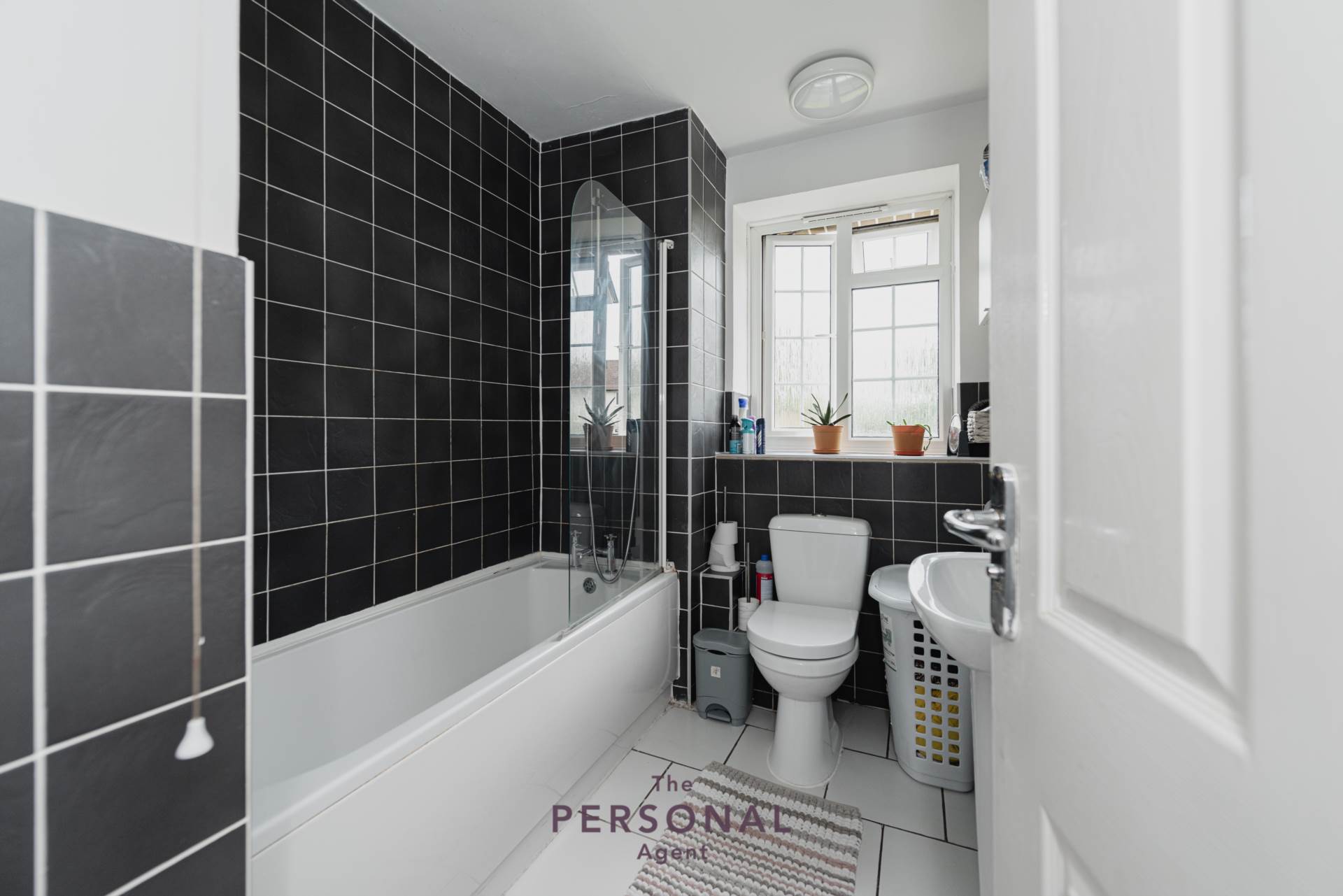Additional Property Image 2 bedroom Flat to rent in Tadworth 4