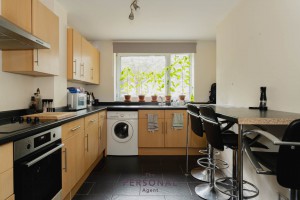 2 bedroom Flat to rent in Sutton