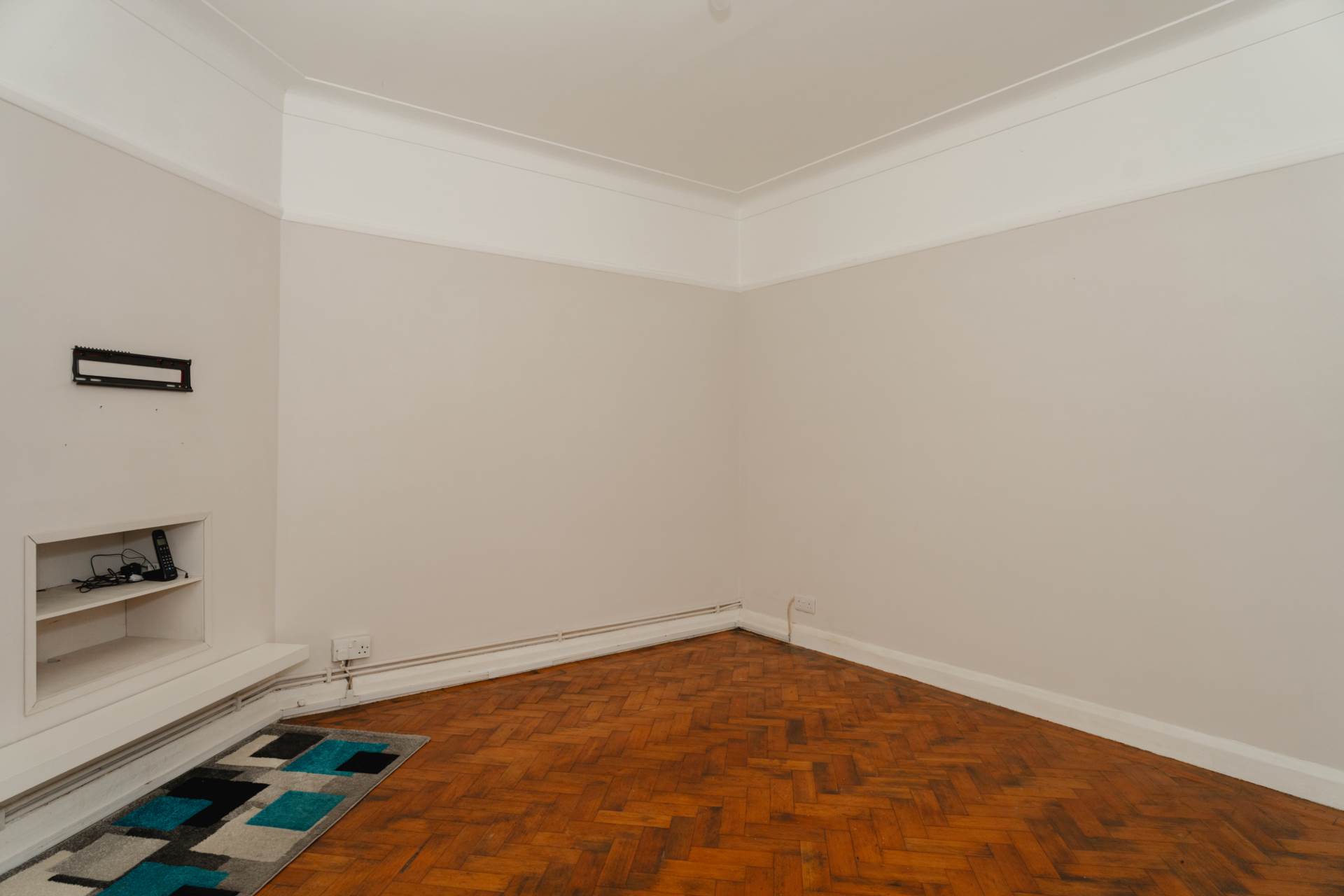 Additional Property Image 2 bedroom Flat to rent in Sutton 3