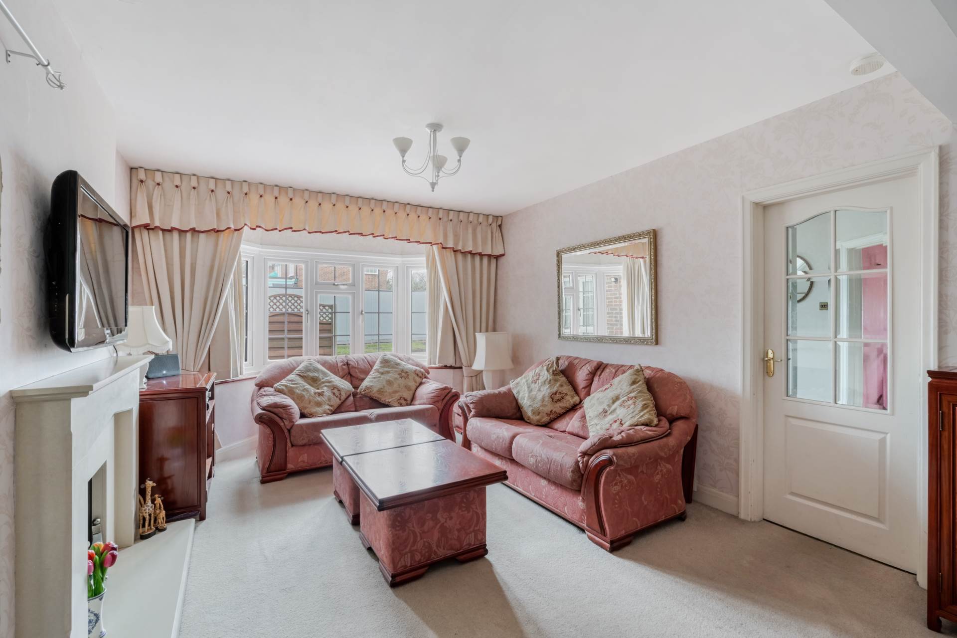 Additional Property Image 5 bedroom Detached to rent in Tadworth 3