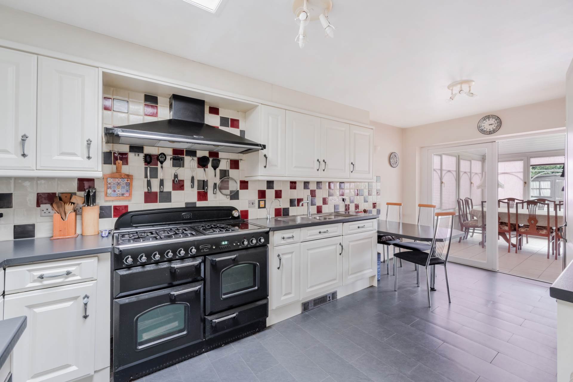 Additional Property Image 5 bedroom Detached to rent in Tadworth 8