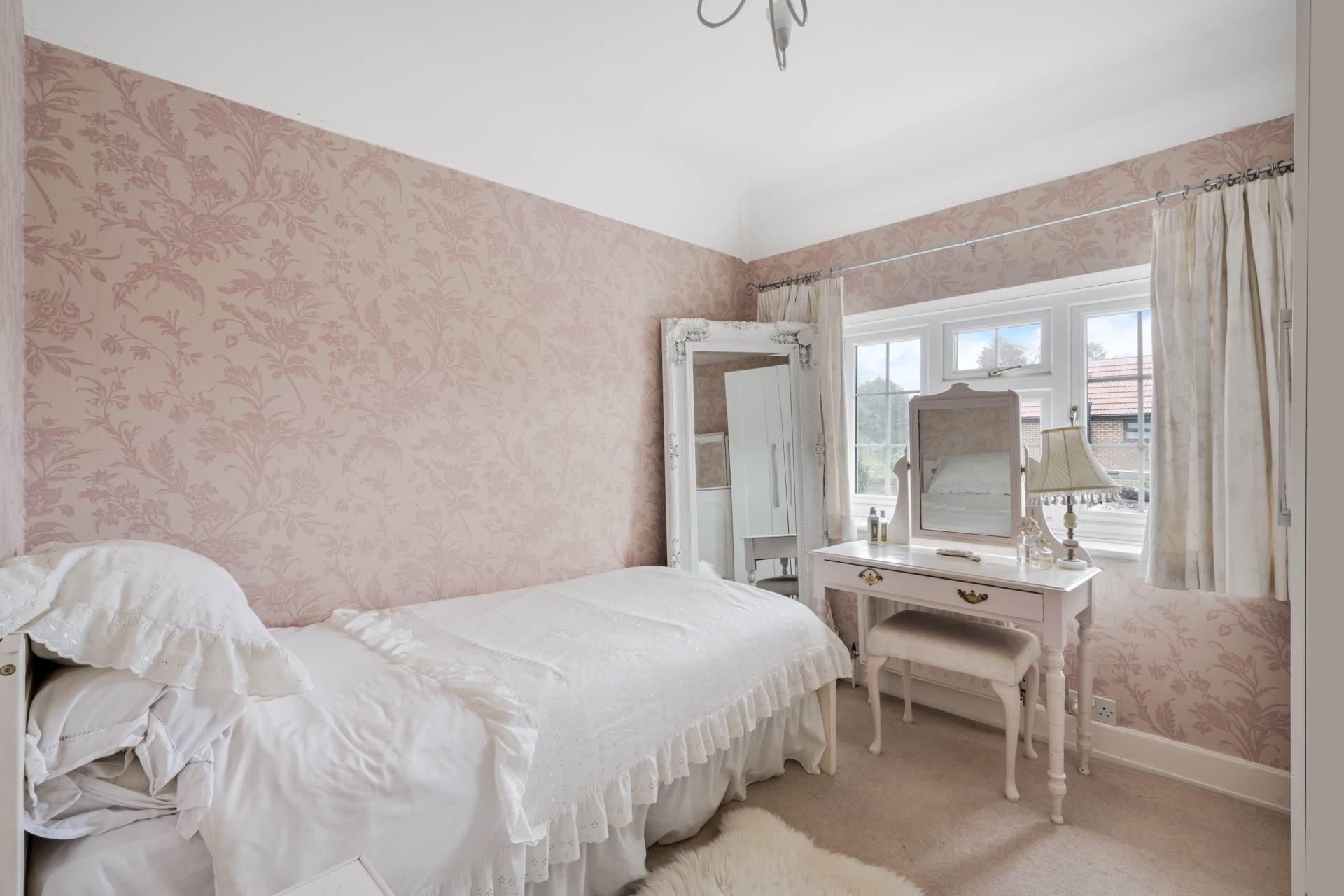 Additional Property Image 5 bedroom Detached to rent in Tadworth 13