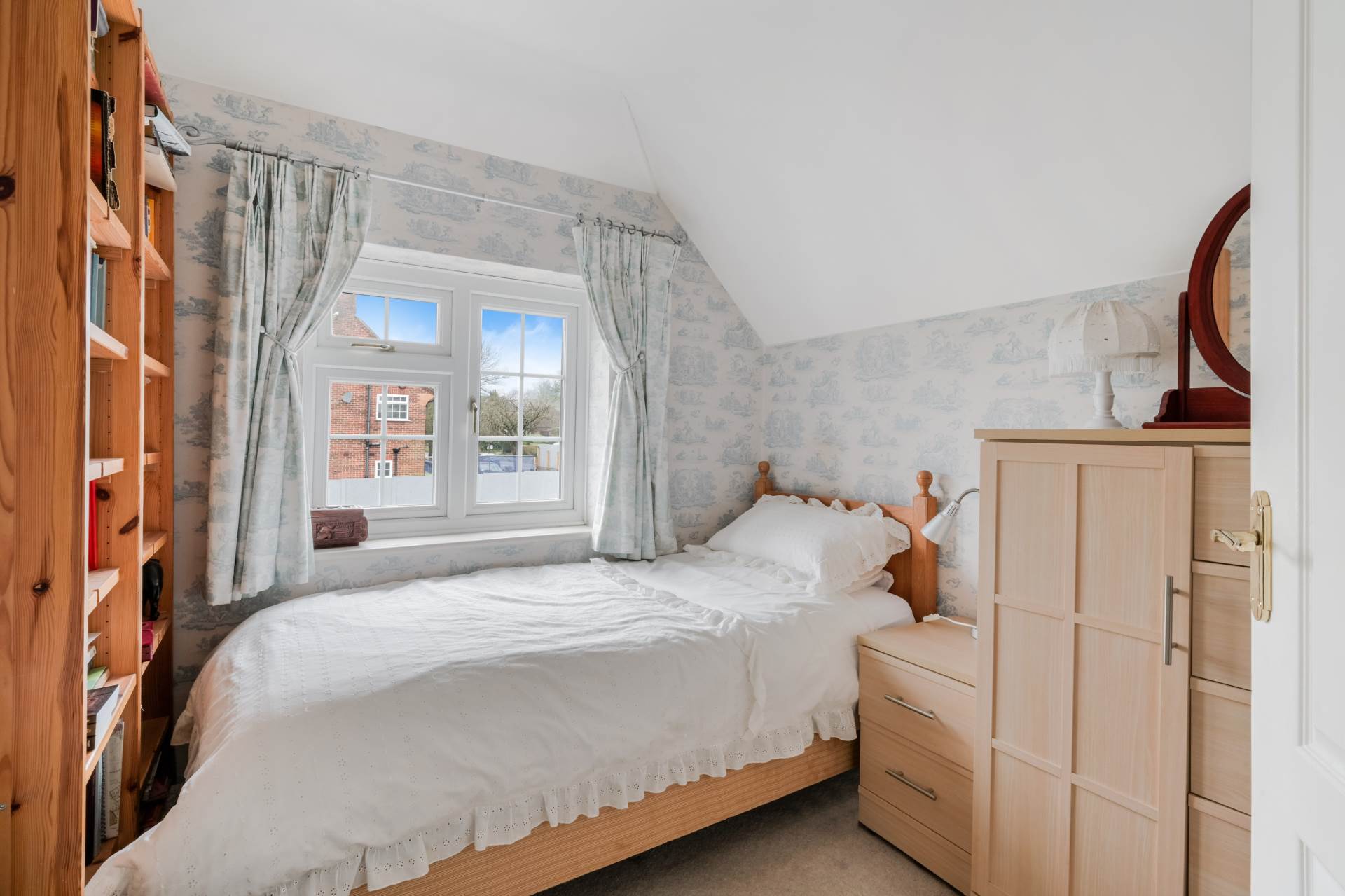 Additional Property Image 5 bedroom Detached to rent in Tadworth 14