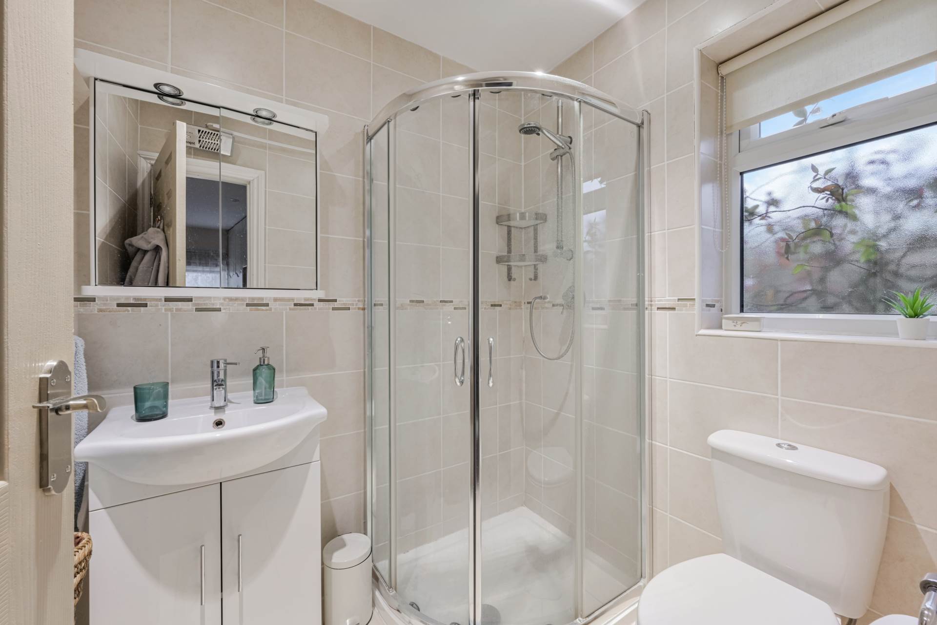 Additional Property Image 5 bedroom Detached to rent in Tadworth 16