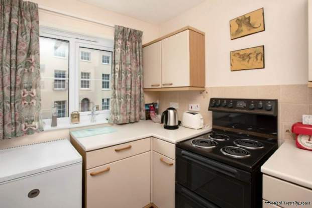 Additional Property Image 2 bedroom Flat for sale in Taunton 6