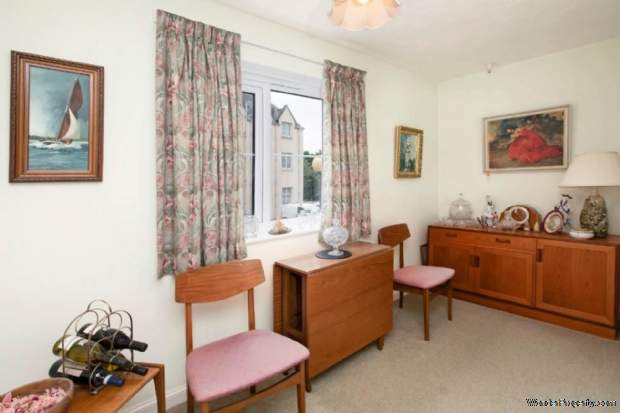 Additional Property Image 2 bedroom Flat for sale in Taunton 9